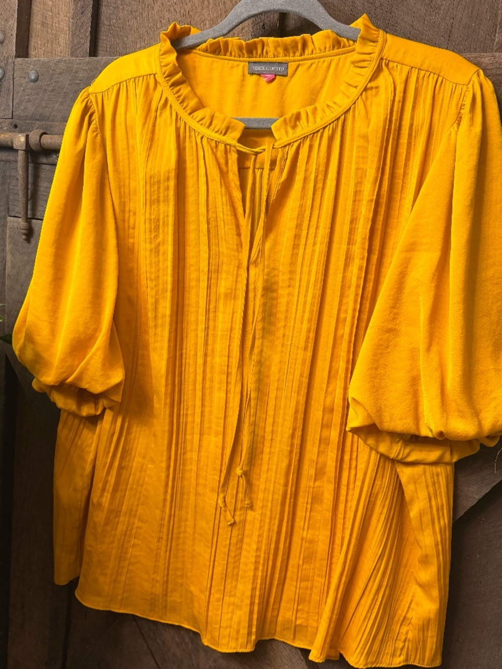 Vince Camuto Yellow Pleated Tie Neck Balloon Sleeve Blouse Top - Size 2x